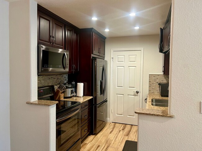Building Photo - Modern and Convenient Condo Near Almaden Lake