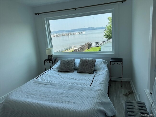 Building Photo - 593 Piermont Ave