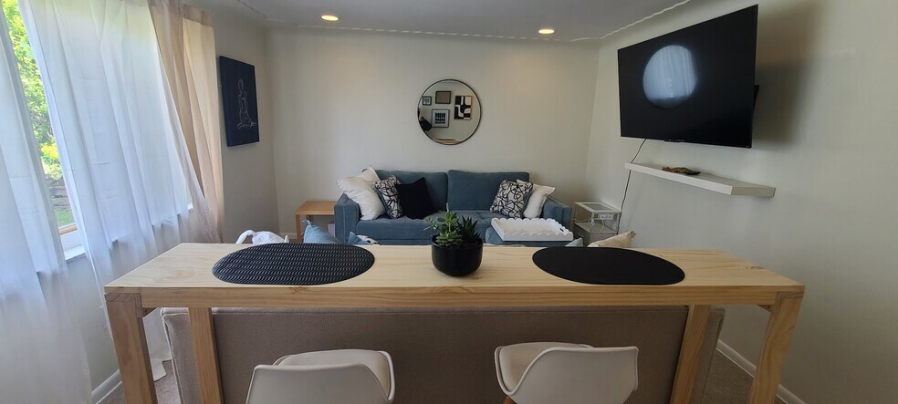 Shared living area - 309 W Virginia Ave