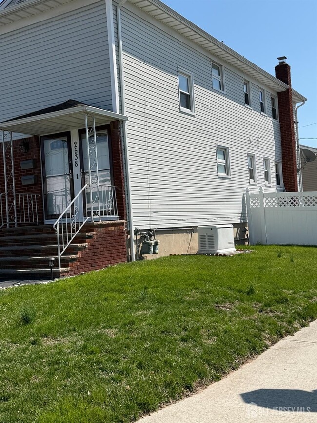 Building Photo - 2538 Spruce St