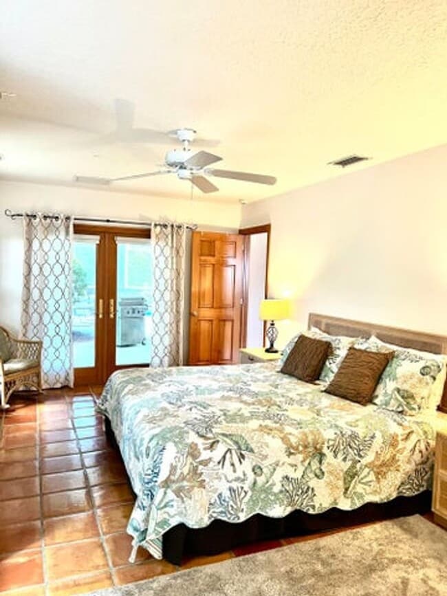 Building Photo - 103 Olympus Cir