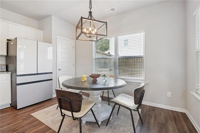 Building Photo - 3890 Clarington Dr