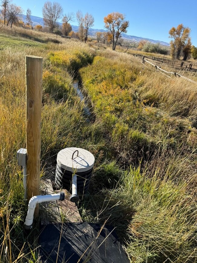 Building Photo - 3 Bed 2 Bath Large Semi-Rural Modern Beautiful Home