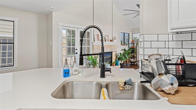 Building Photo - 3108 Linnet Dr