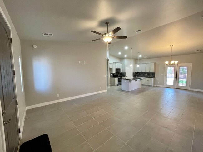 Building Photo - Beautiful 3 Bedroom Home in Gated Community!