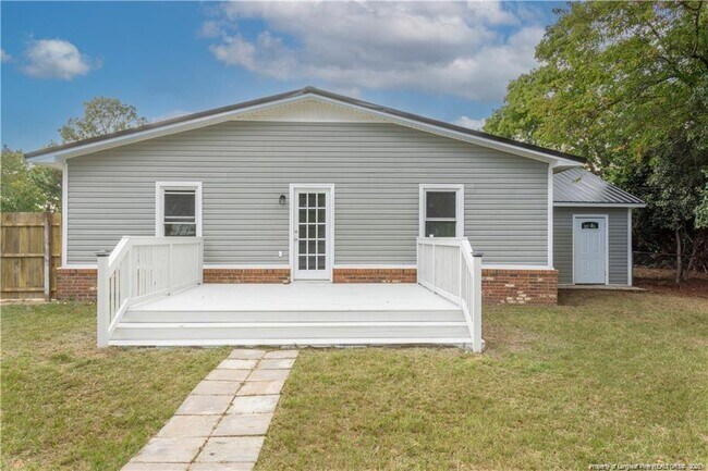 Building Photo - 820 Algood Ave