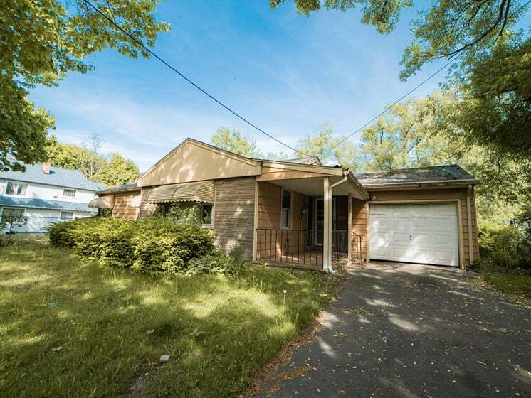 Building Photo - 247 Fairmont Ave