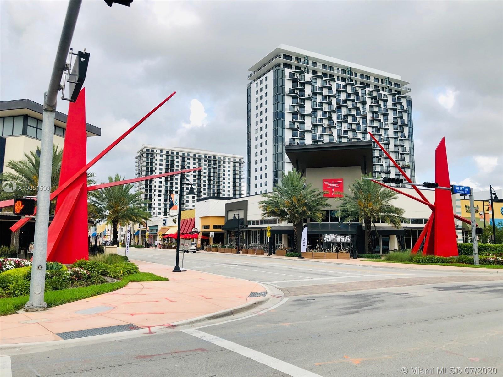 Close to major restaurants - 5300 Paseo Blvd