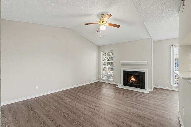 Building Photo - 3621 W Northgate Dr