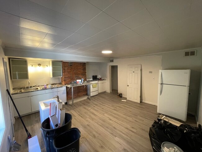 Building Photo - 2516 Josephine St