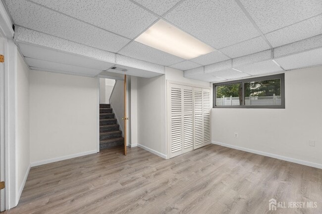 Building Photo - 65 Diamond Ln