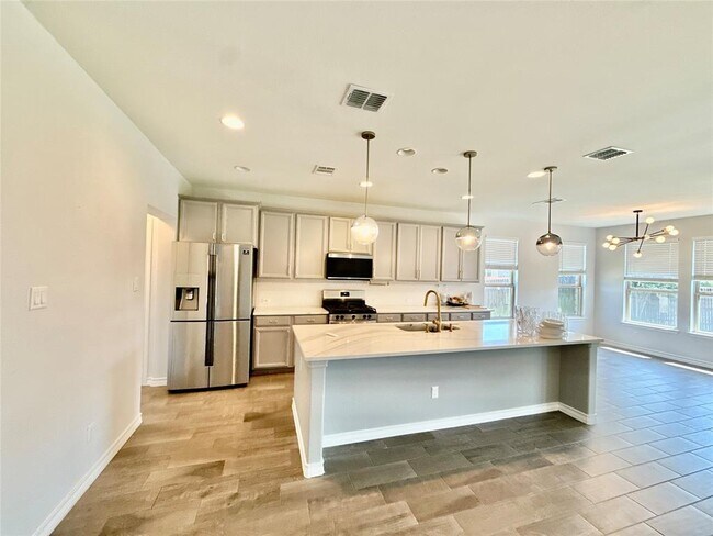 Building Photo - 17113 Antioch Ave