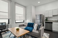 Building Photo - 209 9th St