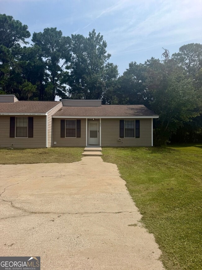 Building Photo - 425 Admiral's Walk Dr