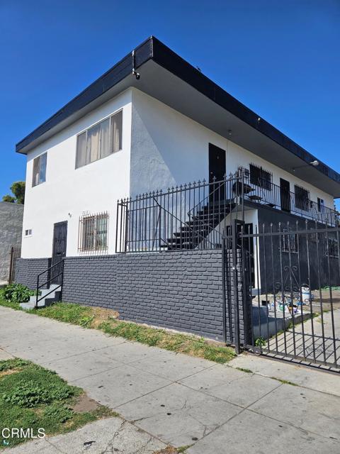 Building Photo - 7616 S Figueroa St