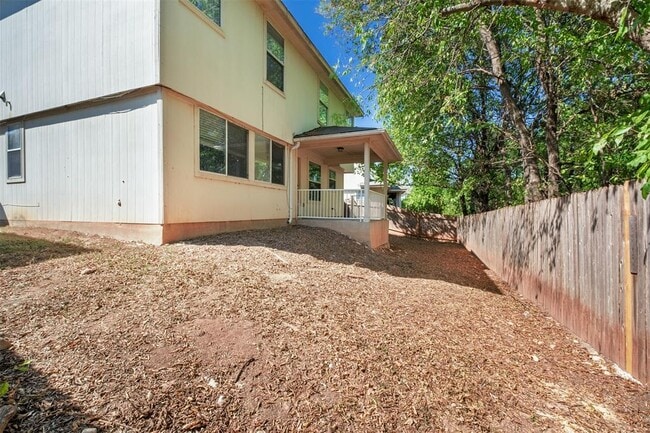 Building Photo - 808 Flatters Way