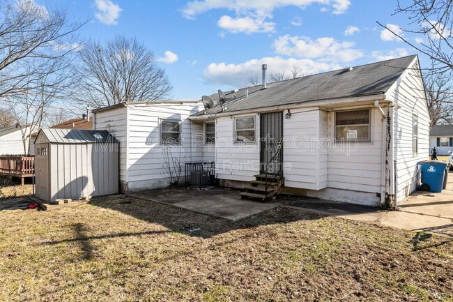 Building Photo - 405 Cameron Rd