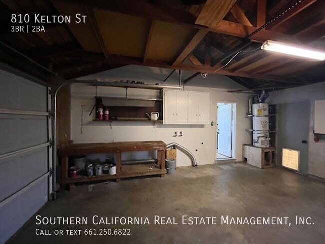 Building Photo - 810 Kelton St