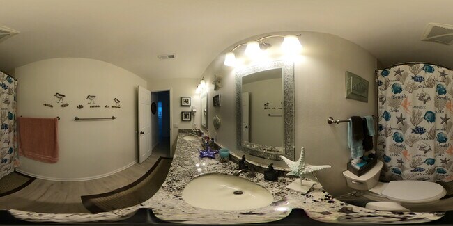 Building Photo - 137 Magnolia St