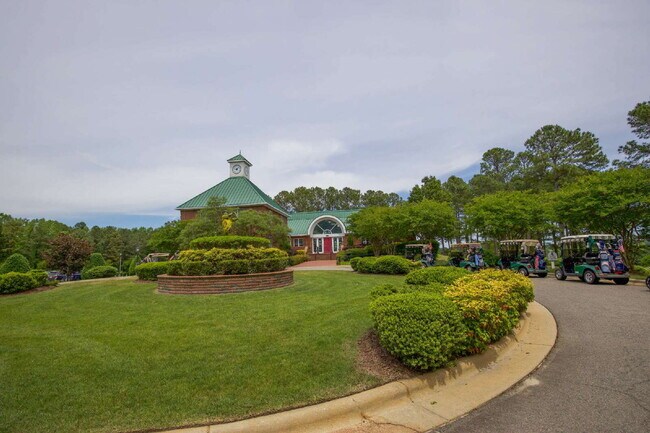 Building Photo - "Spacious 4-Bedroom Gem with 2.5 Baths at ...
