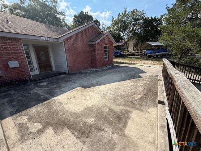 Building Photo - 221 N Scenic Loop