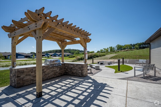 Building Photo - SCS Eau Claire