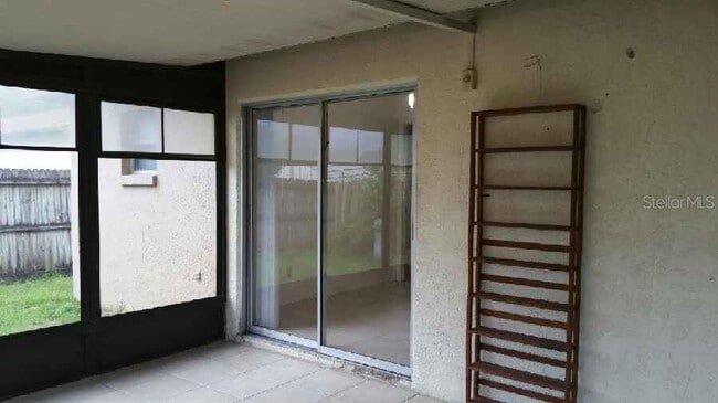 Building Photo - 435 Tangerine Dr