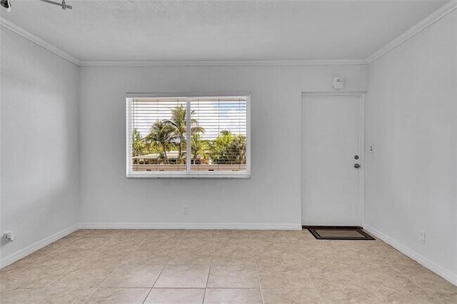 Building Photo - 2020 NE 56th St