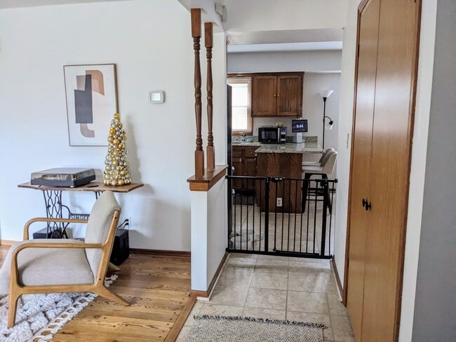 Building Photo - 3 Bedroom 1.5 Bathroom Single Family