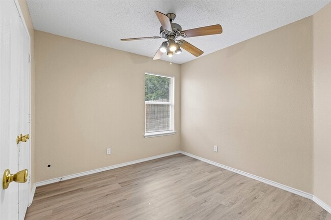Building Photo - 13717 Canyon Ranch Rd
