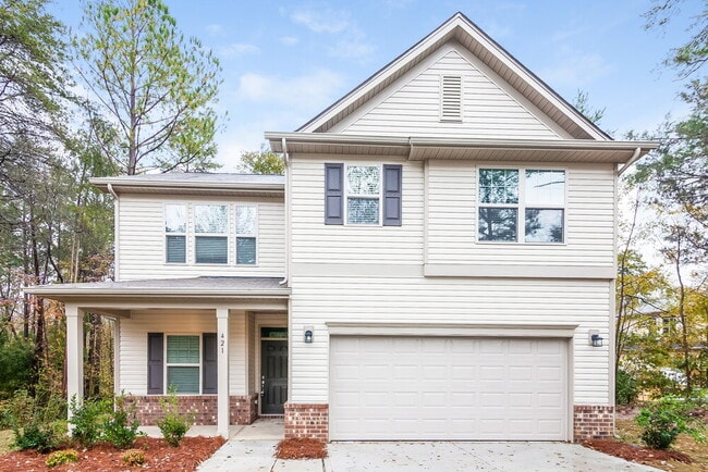 Building Photo - 421 Breezewood Dr