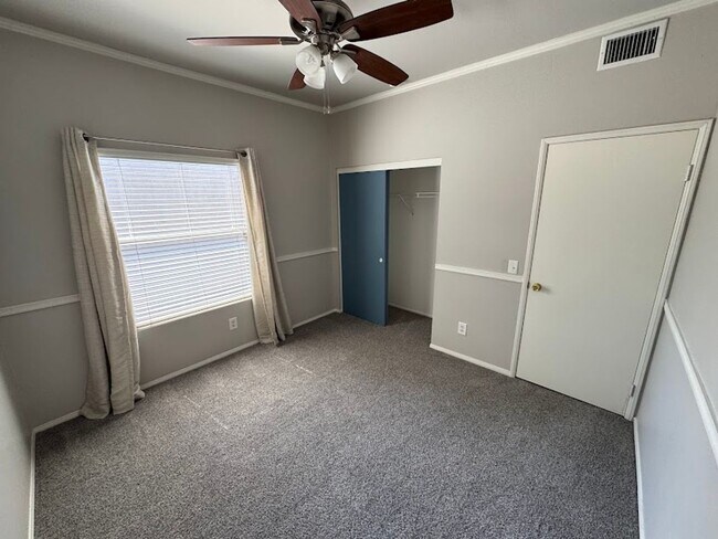 Building Photo - Welcome to this stunning 3-bedroom, 2.5-ba...