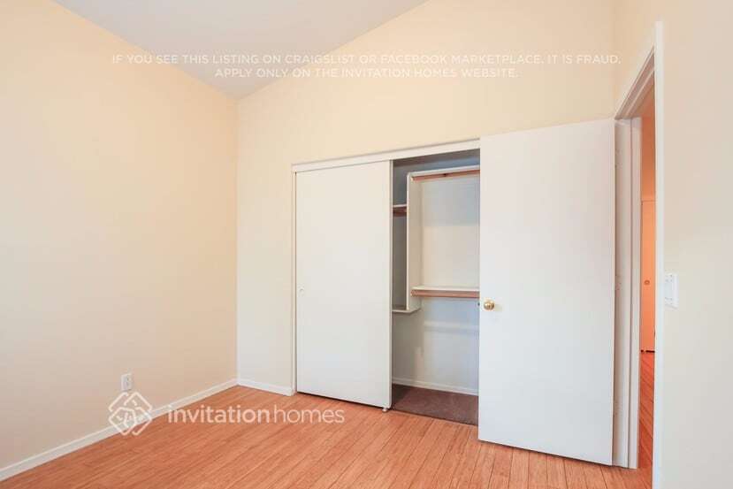 Building Photo - 14850 W Caribbean Ln