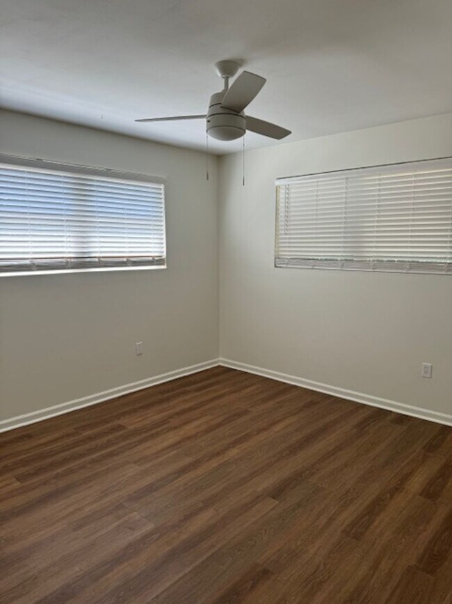 Building Photo - Thunderbolt Charm Meets Modern Comfort