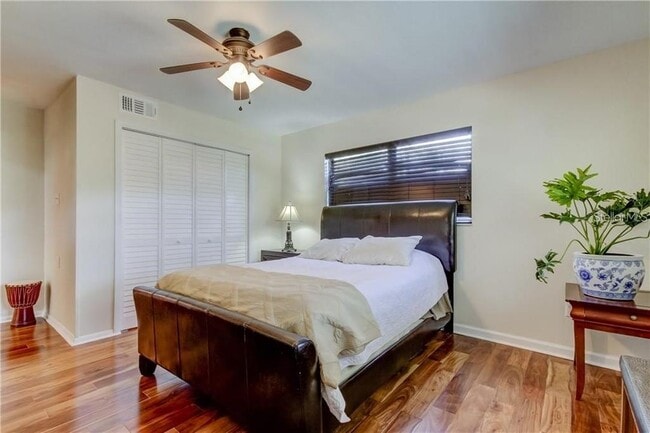 Building Photo - 9030 Bullrush Ct