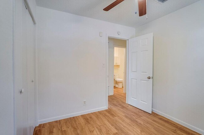 Building Photo - 509 Treys Way