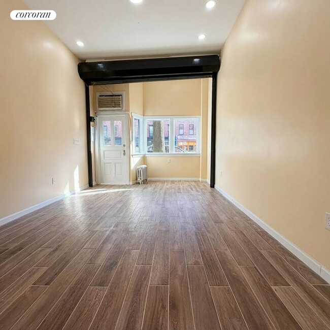 Building Photo - 564 Vanderbilt Ave