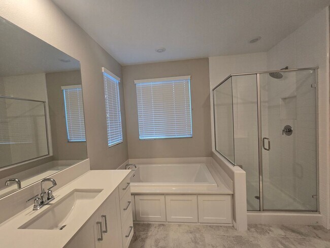 Building Photo - Fresh, Fun & Fully Loaded! 1681 Whitmore L...