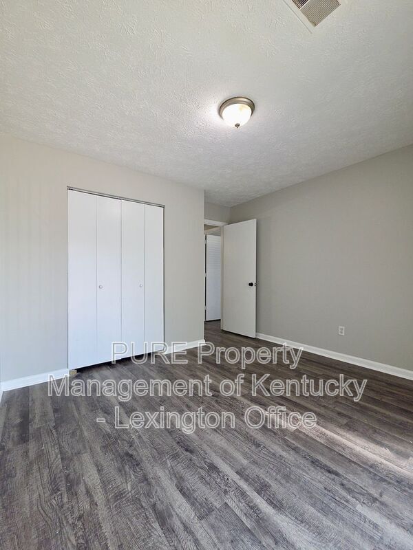 Building Photo - 301 Christy Allyn Ct