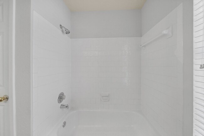 Building Photo - 3834 Echo Mountain Dr