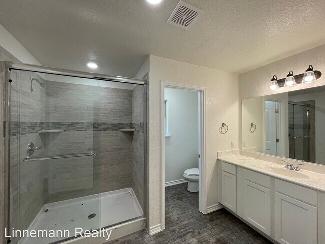 Building Photo - 3 br, 2 bath House - 1407 Jasper Garden Court