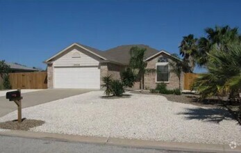 Building Photo - 13930 Suntan Ave