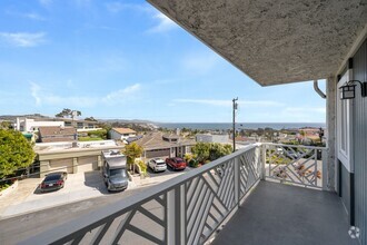 Building Photo - Newly Renovated Home with Ocean View