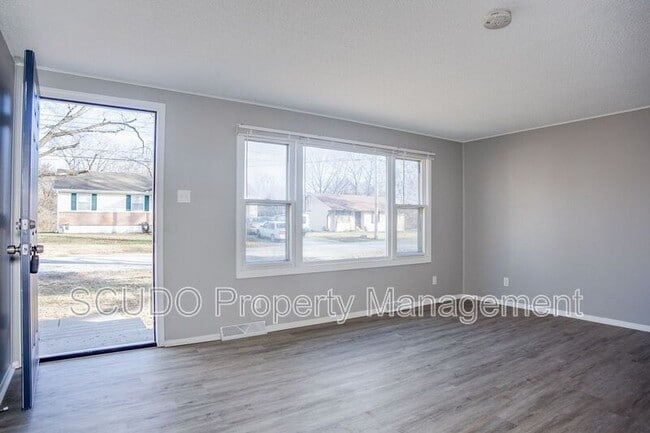 Building Photo - 7906 N Pennsylvania Ave