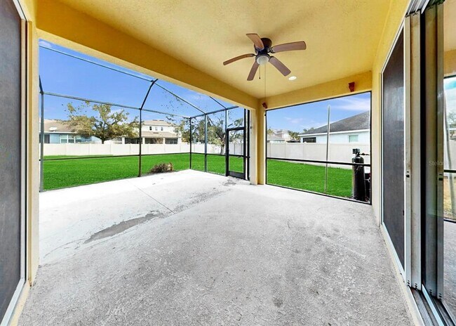 Building Photo - 17423 New Cross Cir