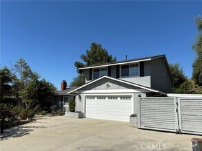 Building Photo - 1637 Chestnut Hill Dr