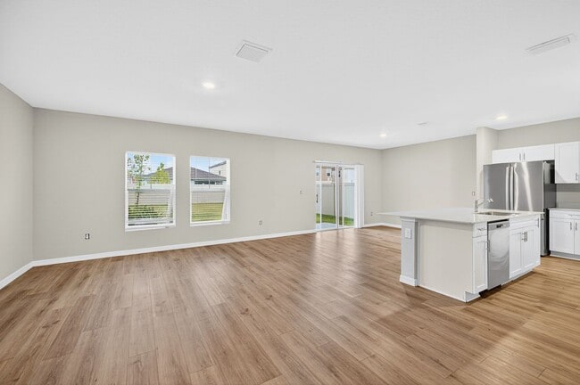 Building Photo - Brand New 4 Bed Now Available!