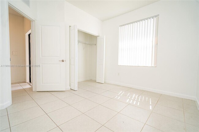 Building Photo - 13237 SW 286th Terrace
