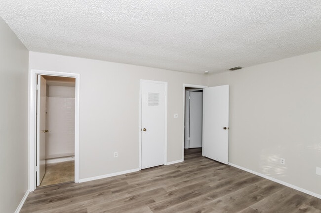 Building Photo - 1024 Porpoise Dr