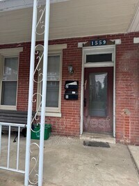 Building Photo - 1559 W King St